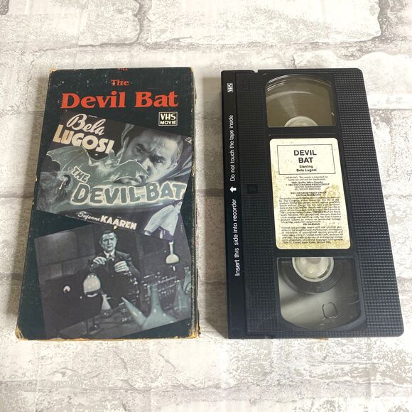The Devil Bat Bela Lugosi 1985 VHS Black and White Horror Classic 69 Minutes - Picture 3 of 7